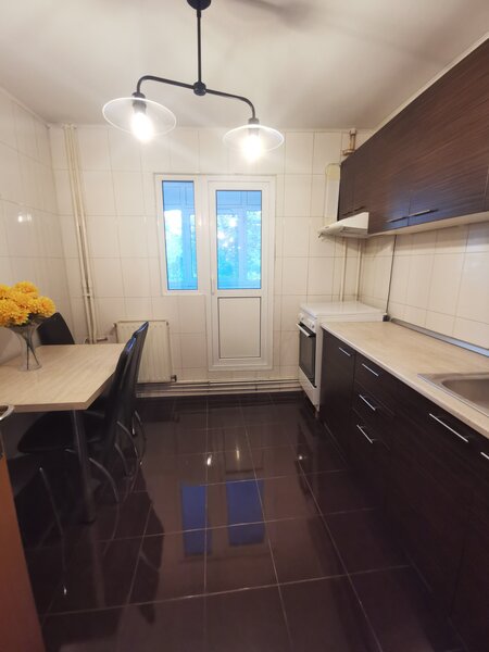 Trei camere,confortabil, luminos, centrala, parcare,
