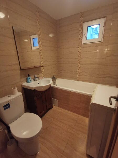 Trei camere,confortabil, luminos, centrala, parcare,